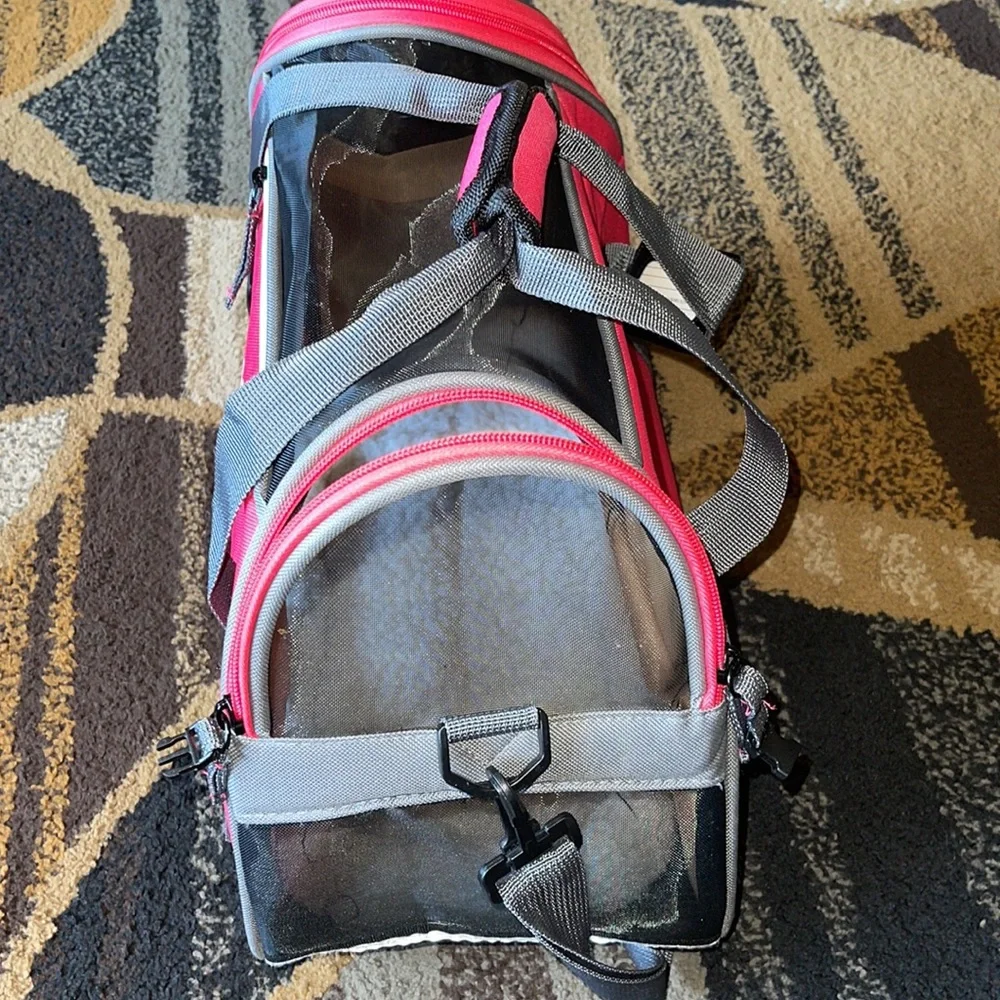 Beautiful Pink Bergan Dog 🐶 Carrier Tote! Barley used
